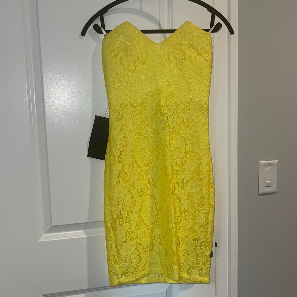 Bebe strapless dress!